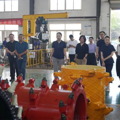 企業(yè)動態(tài) - 聊城市建設(shè)制造業(yè)強市振興工業(yè)經(jīng)濟專題調(diào)研組一行到我公司參觀調(diào)研